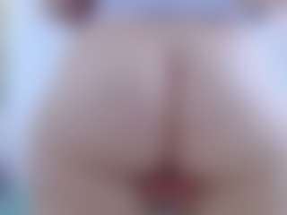 isabel-24's Live Sex Cam Show