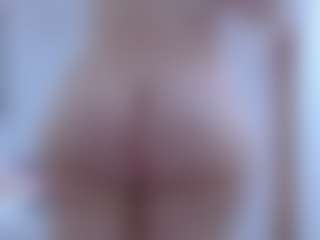 isabel-24's Live Sex Cam Show