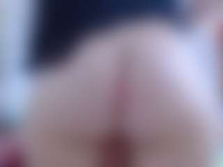 isabel-24's Live Sex Cam Show