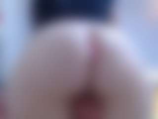 isabel-24's Live Sex Cam Show