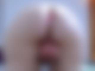 isabel-24's Live Sex Cam Show