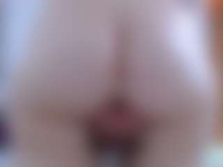 isabel-24's Live Sex Cam Show