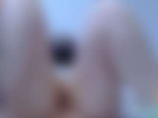 isabel-24's Live Sex Cam Show