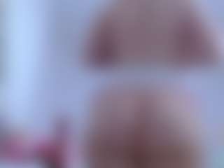 isabel-24's Live Sex Cam Show