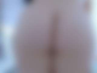 isabel-24's Live Sex Cam Show
