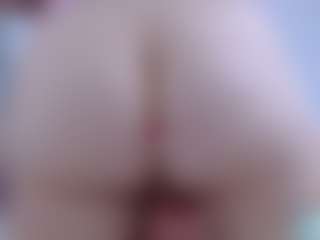 Live cam show with isabel-24 - Ass Clapping on SquirtSoMuch