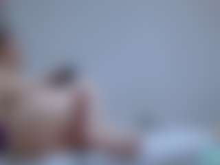 isabel-24's Live Sex Cam Show