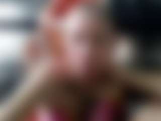 Live cam show with Lollyfox - Middle Aged on madthumbs