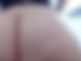 pamelaa-19's Live Sex Cam Show