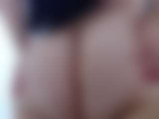 Live cam show with pamelaa-19 - Curvy on Camiplay Live