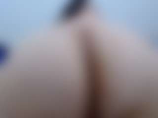 pamelaa-19's Live Sex Cam Show