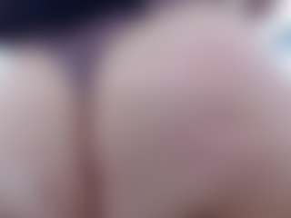 pamelaa-19's Live Sex Cam Show