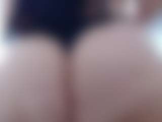 pamelaa-19's Live Sex Cam Show