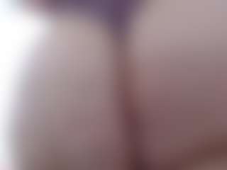 Live cam show with pamelaa-19 - Blonde Hair Curvy on Camsoda