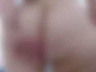 pamelaa-19's Live Sex Cam Show