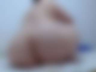 Live cam show with pamelaa-19 - Spank on Camsoda