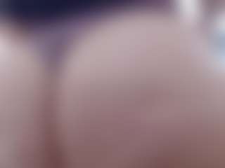 Live cam show with pamelaa-19 - Thick on luckytryst.com