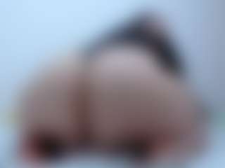 Live cam show with pamelaa-19 - Ass Clapping on Camsoda