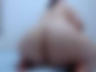 pamelaa-19's Live Sex Cam Show