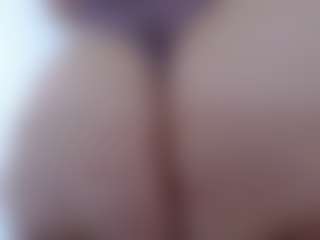pamelaa-19's Live Sex Cam Show
