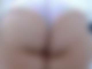pamelaa-19's Live Sex Cam Show
