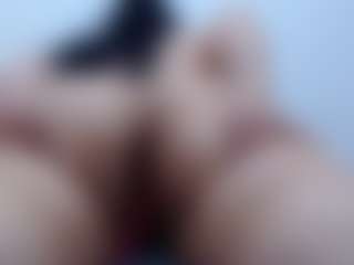 pamelaa-19's Live Sex Cam Show