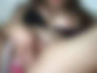 Live cam show with Thaloria2 - Shaved Pussy on Hubzter Live