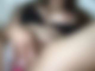 Live cam show with Thaloria2 - Shaved Pussy Latina on Hubzter Live