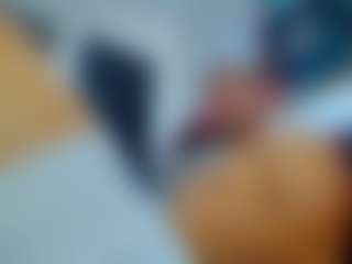 Live cam show with frezis19cm - Smoking on Gym Cam Girls