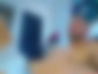 Live-camshow met frezis19cm - Big Balls op Camsoda
