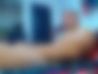 Live cam show with frezis19cm - Brown Eyes on Camsoda
