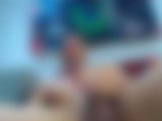 Live cam show with frezis19cm - Drinking on slutload