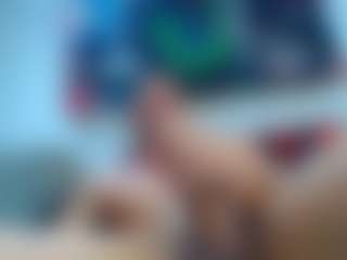 Live cam show with frezis19cm - Tease on xfollow cams