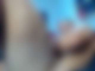 Live cam show with frezis19cm - Facial on Cam Slut