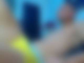 frezis19cm's Live Sex Cam Show