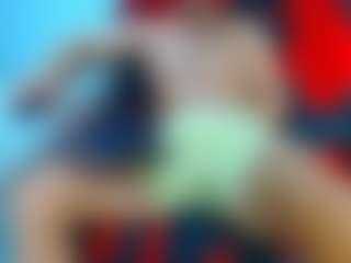 Live cam show with frezis19cm - Colombia on Camsoda