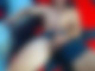 Live cam show with frezis19cm - No Smoking on TeamSkeetLive