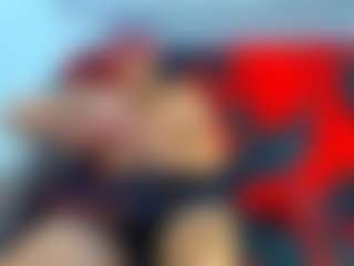 Live cam show with frezis19cm - Facial on StripNow