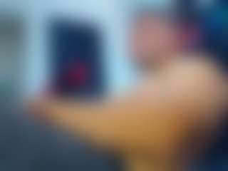 Live cam show with frezis19cm - Muscular on Cam Slut