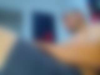 Live cam show with frezis19cm - Smoking on AdultVida.com
