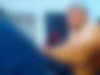 Live-Cam-Show mit frezis19cm - Cockring auf Camsoda