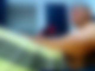 Live cam show with frezis19cm - Black Hair on live.xbliss.ai