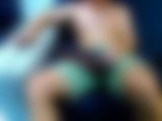 frezis19cm's Live Sex Cam Show