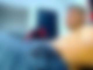 Live cam show with frezis19cm - Smoking on CamwithHer