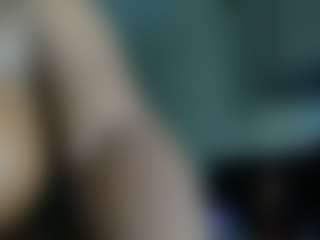 Live cam show with Hadassah02 - Shaved Pussy on livesuperchat.net