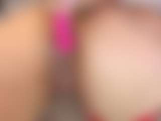 miaabrownn's Live Sex Cam Show