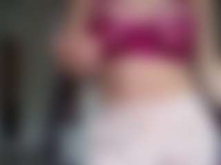 Live cam show with storyofsarah - Bikini on StripNow