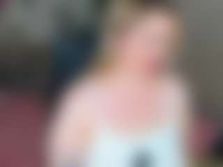 Live cam show with Nelly-Lamb - Hidden Cam on livesuperchat.net