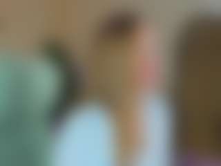 Live cam show with Nelly - Petite Teen (18+) on Dare Cams