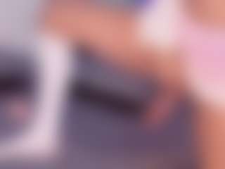 Live cam show with Bellahottestt - Average on Milfs Live